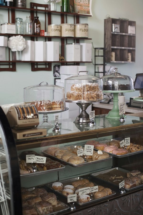 Découvrez le présentoir à gâteau idéal pour vos créations pâtissières